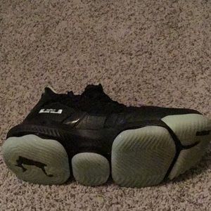 Lebron 16 glow in dark